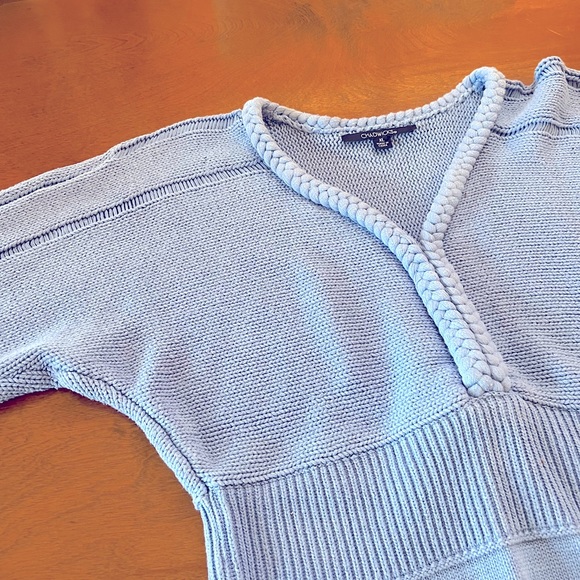 Women’s V-Neck Sweater - Picture 3 of 5